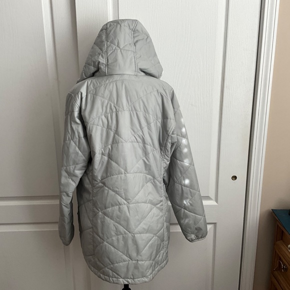 LL BEAN DIAMOND QUILTER JACKET - Picture 5 of 7